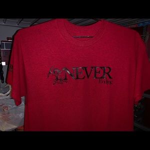 A @neverendingclothes angel tee